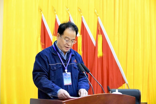 李書記做報(bào)告.JPG