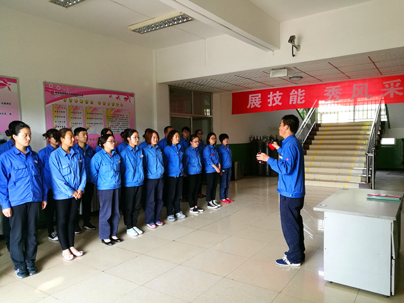 巾幗建功示范崗推薦表（黃陵煤化工質檢中心）2_副本.jpg